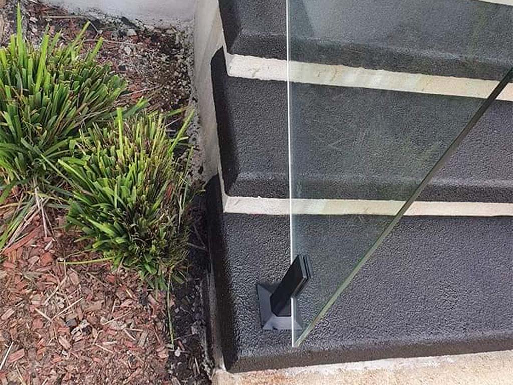 services-page-epoxy-flake-floors-application-Canberra-2